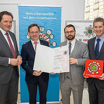 Überreichun des österreichischen Umweltzeichens. ©Rene Hemerka 